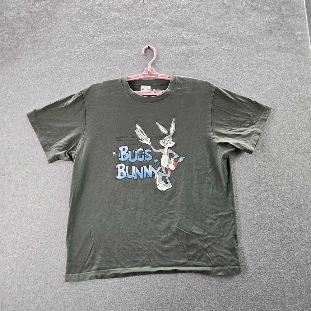 Uniqlo x Warner Bros Men Shirt XXL Green Graphic Bugs Bunny Logo Short Sleeve